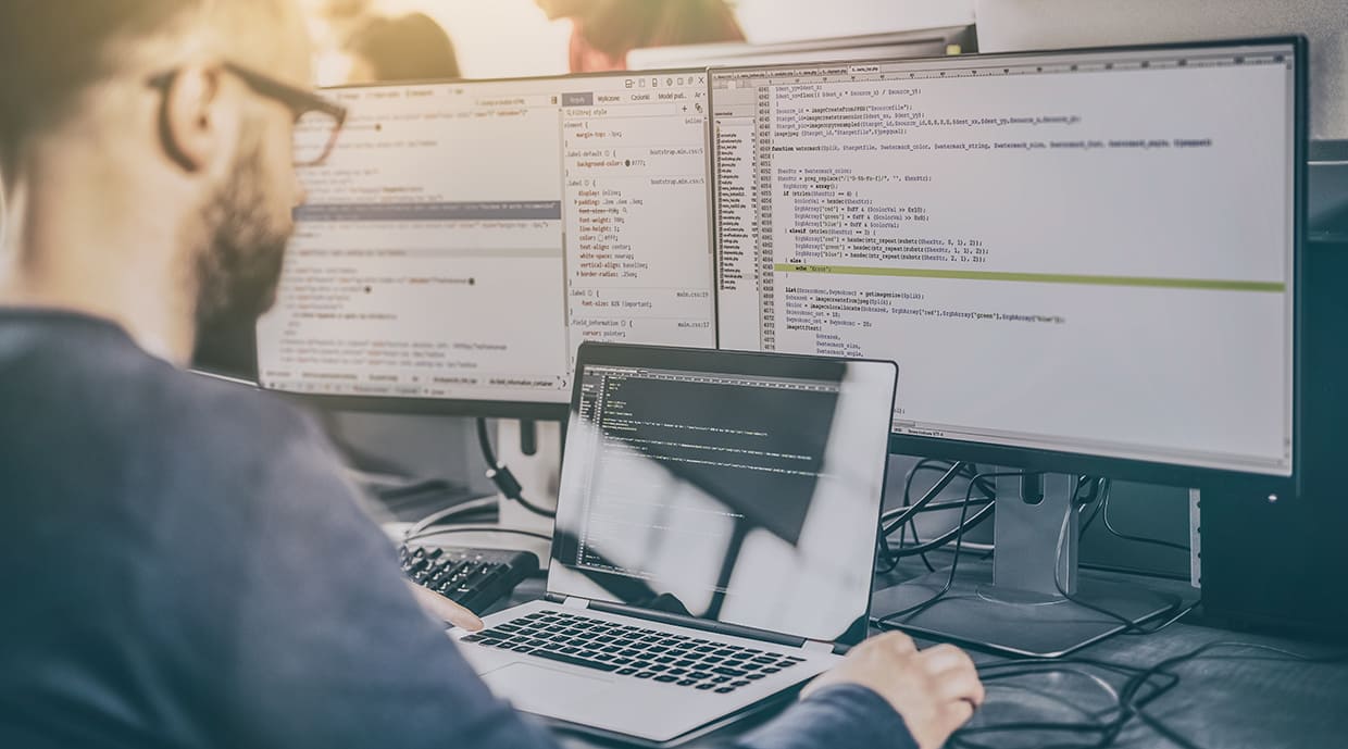 5 Quality Skills of Full Stack Web Developers for Startups to Hire